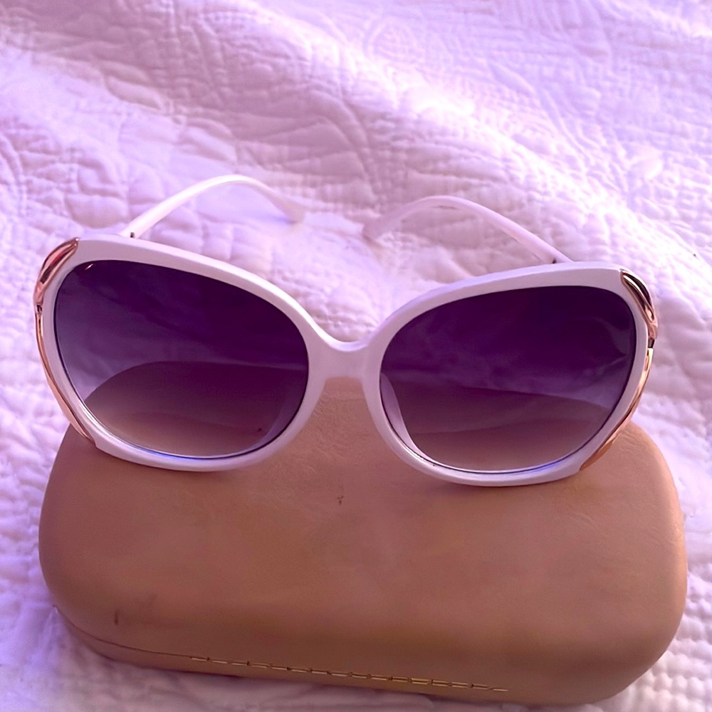 White partytime fun in the sun sunglasses
